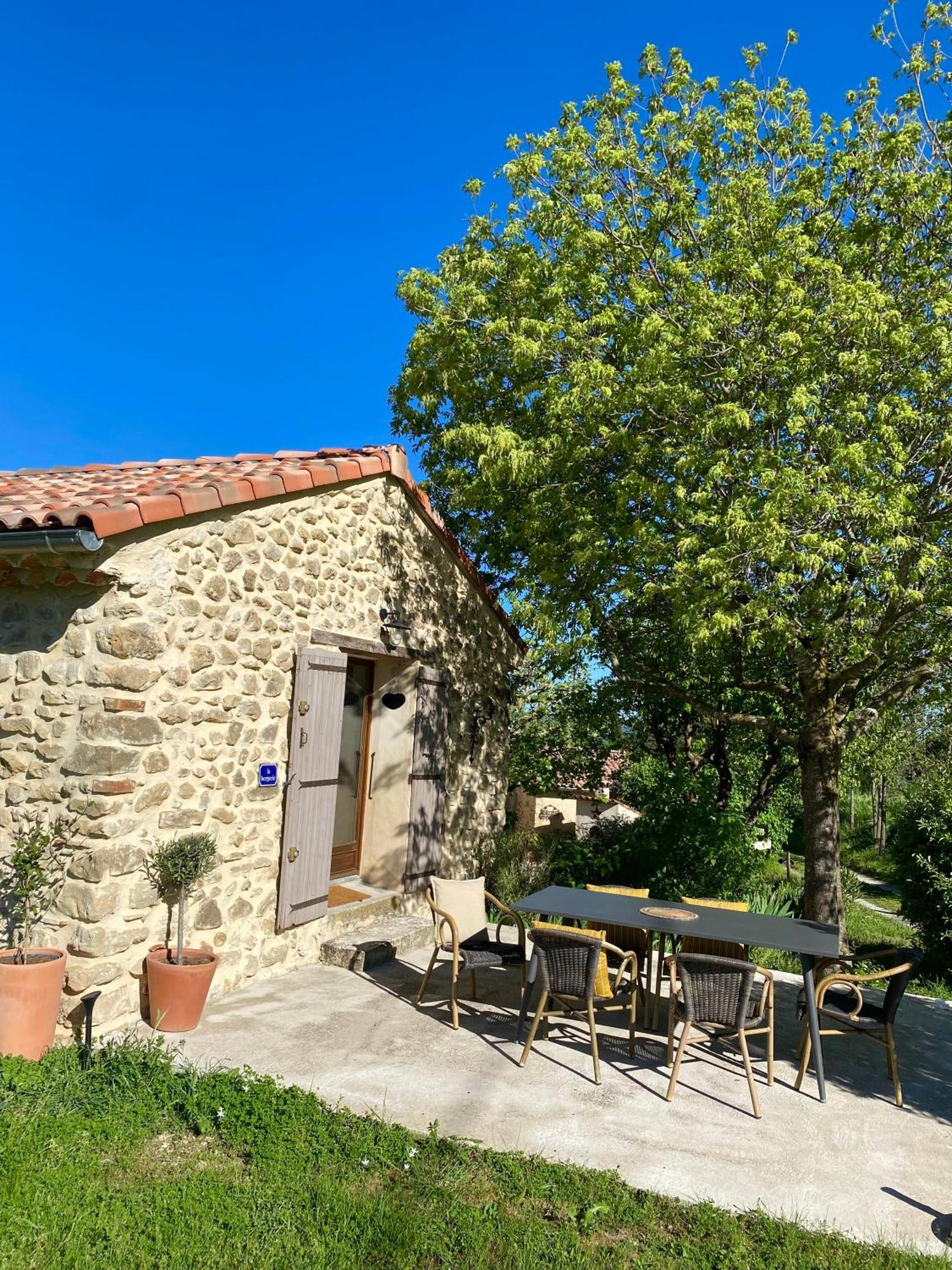 Niozelles La Magnanerie En Provenceヴィラ エクステリア 写真